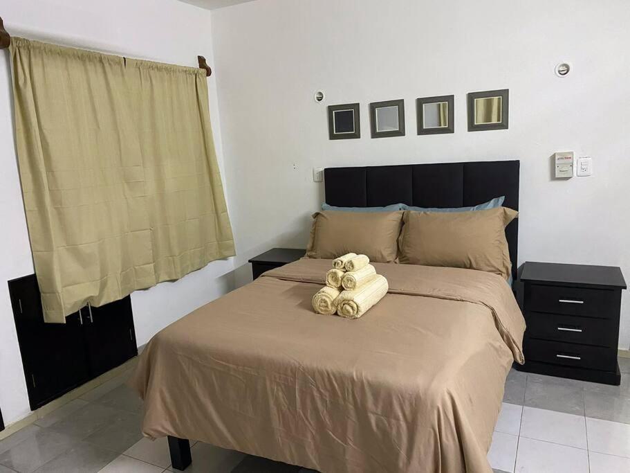 ואיאדוליד Casa Leonor. 2 Cuartos, 2 Banos, Cocina, Cochera. מראה חיצוני תמונה