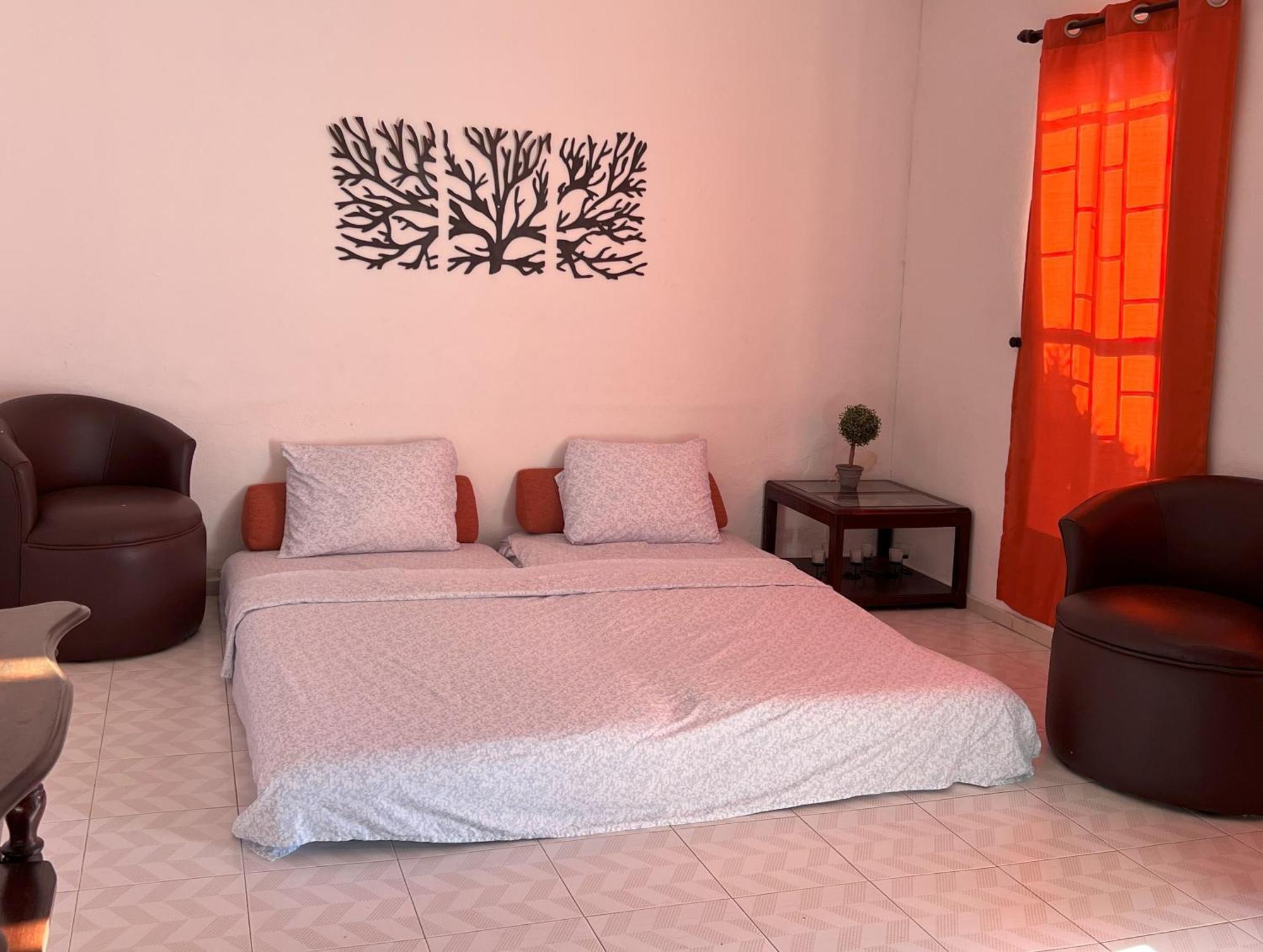 ואיאדוליד Casa Leonor. 2 Cuartos, 2 Banos, Cocina, Cochera. מראה חיצוני תמונה